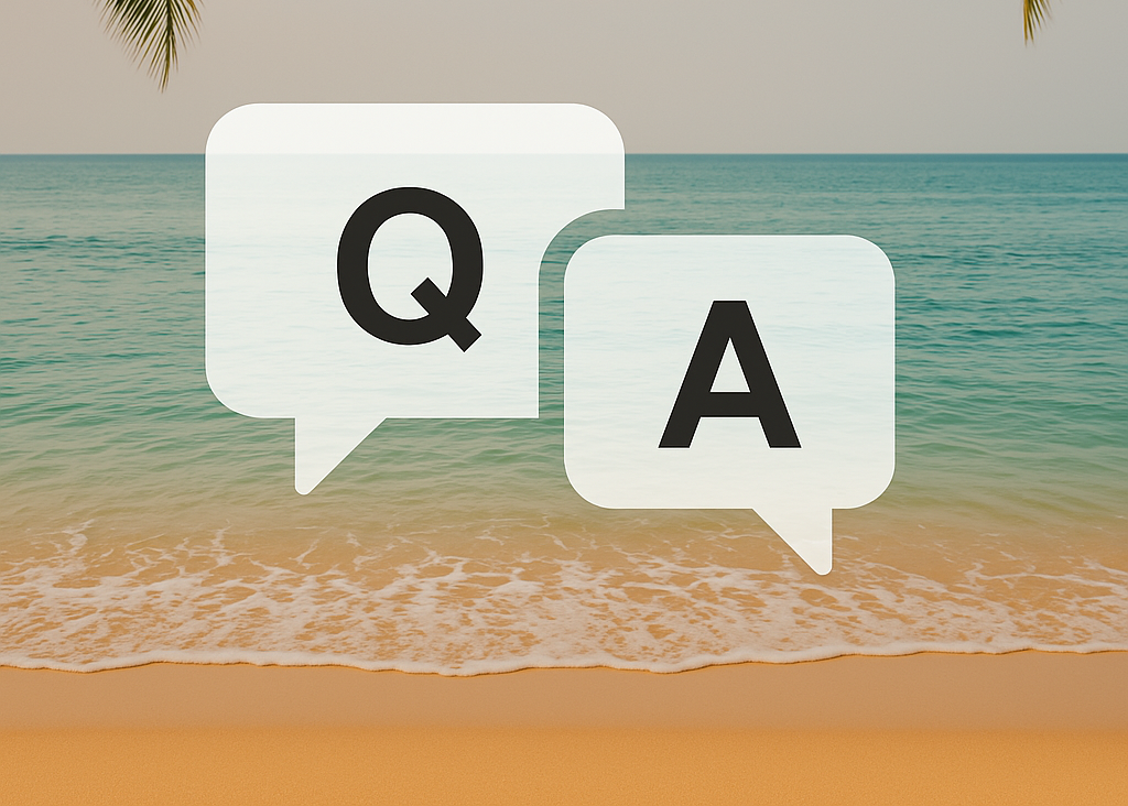 Q und A Sprechblasen vor einem Strand. Studentenreisen Hagenberg